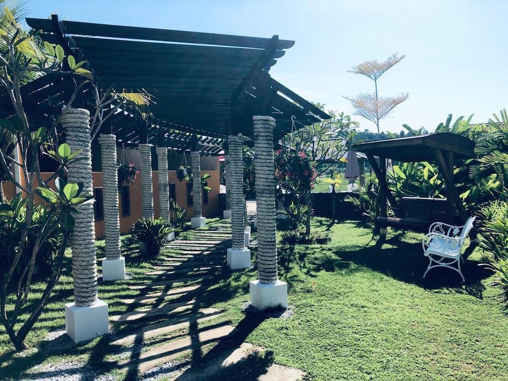 Chuu Pun Village Resort - Property Grounds