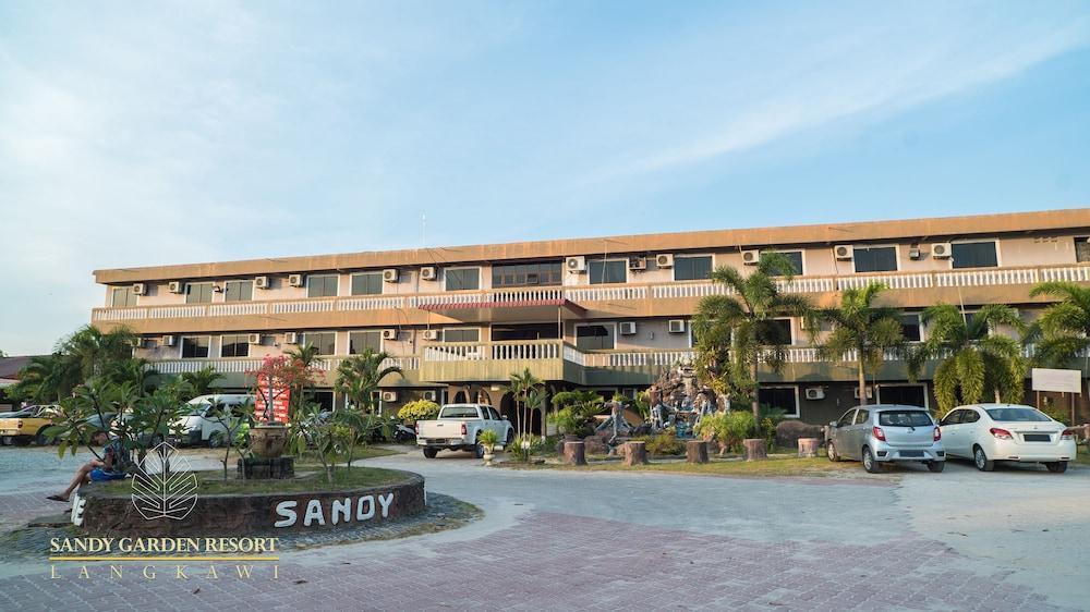 Sandy Garden Resort - Exterior
