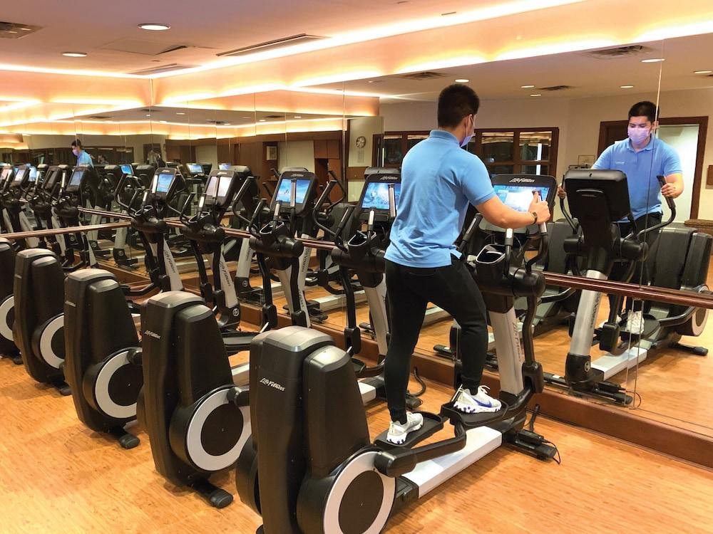 New World Makati Hotel - Fitness Facility