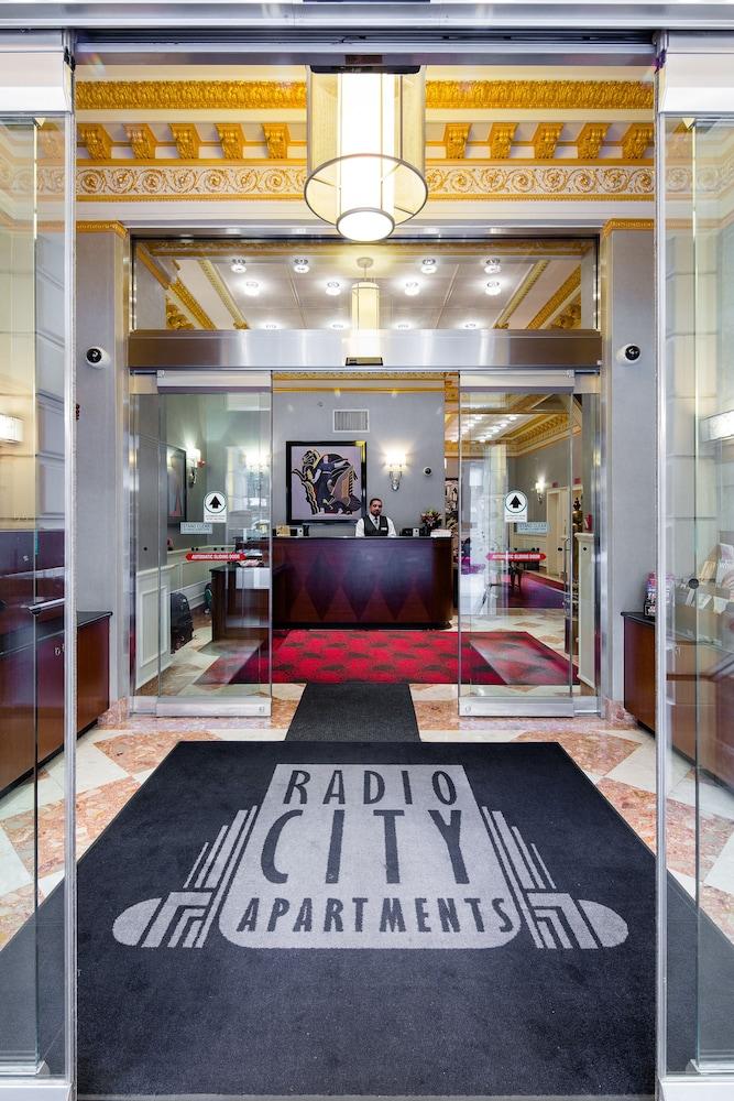 Radio City Apartments - Interior Entrance