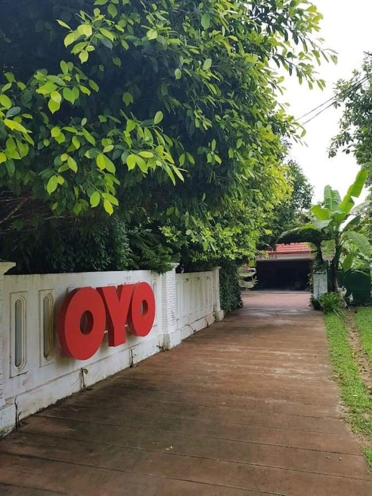 OYO Homes 89429 SR Villa Langkawi - null