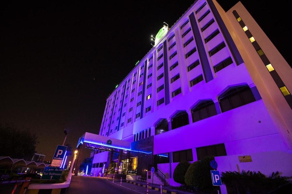 Hotel Muscat Holiday - Exterior