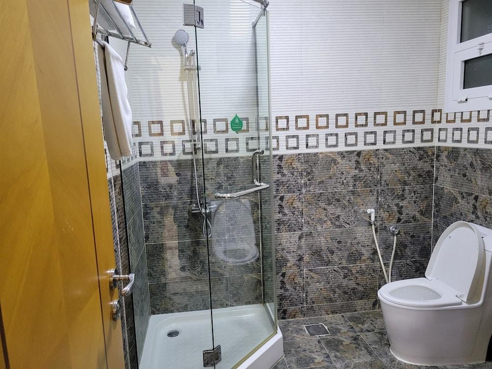 Farah Hotel Apartment - Bathroom