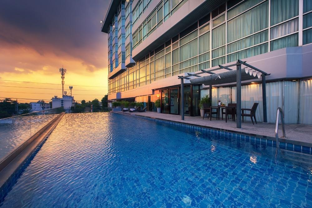 Siam Mandarina Bangkok Suvarnabhumi Airport Hotel (Free Shuttle) - Featured Image