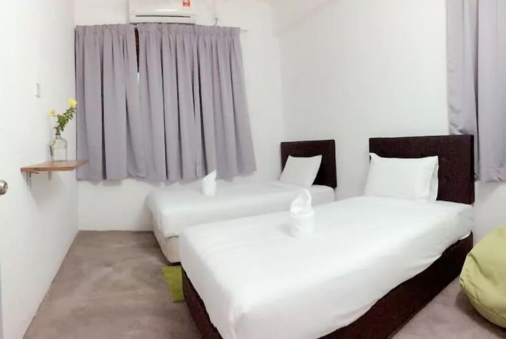 GardenTerrace - Langkawi - 4 Rooms 8 Beds 3 Baths - Room