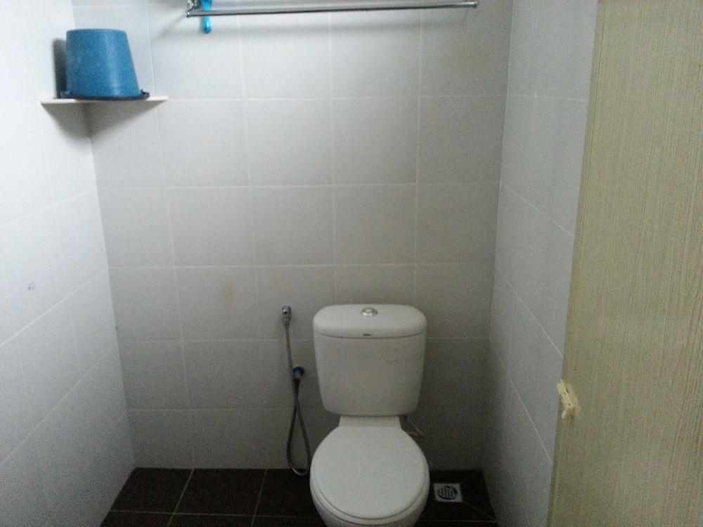 Gelam Inn Motel Langkawi - Bathroom