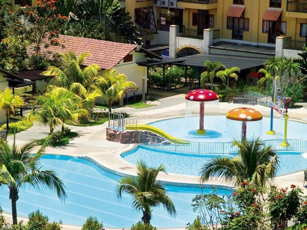 Resorts World Langkawi - Outdoor Pool