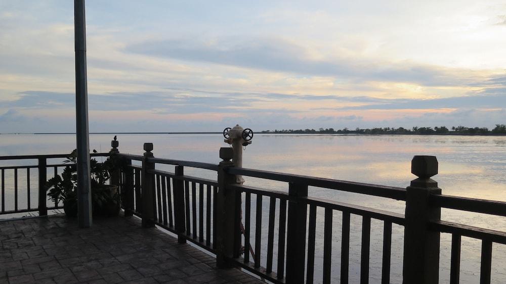 Langkawi Lagoon Resort Water Chalet - Property Grounds