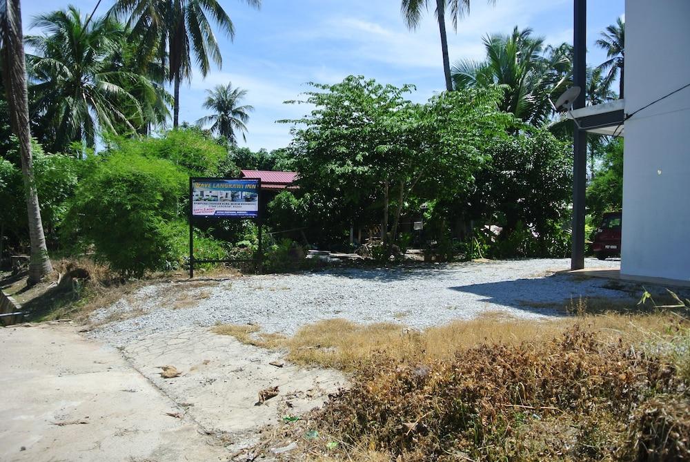 Wave Langkawi Inn - Property Grounds