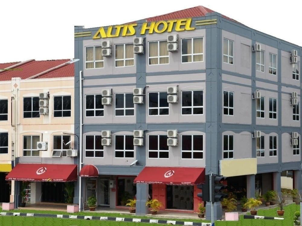 OYO 89637 Altis Hotel Langkawi - Featured Image