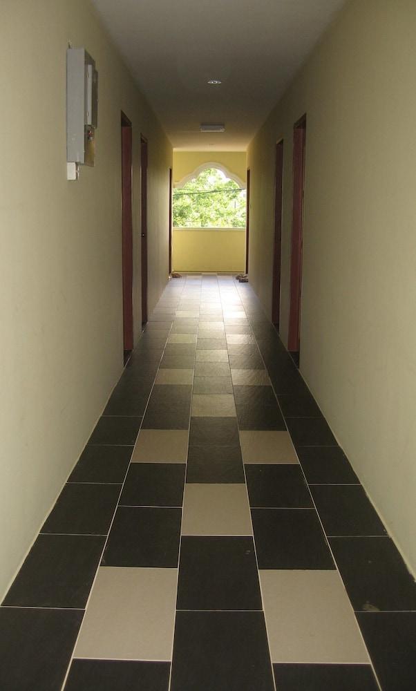 D'Warung Motel - Hallway
