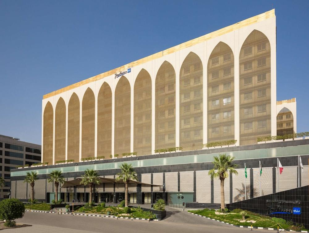 فندق راديسون بلو، الرياض - Exterior