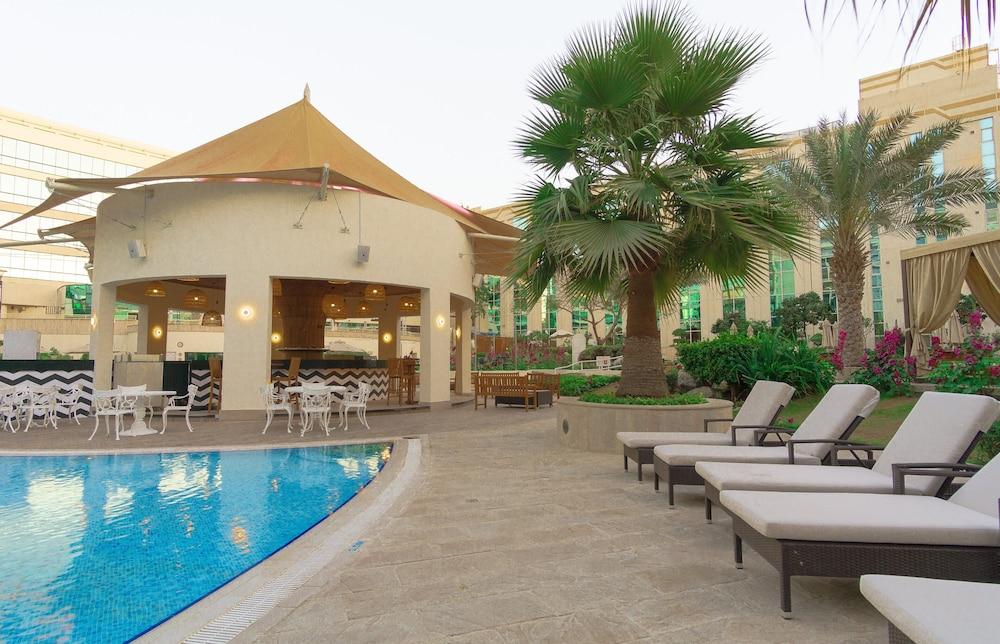 فندق ملينيوم المطار دبي - Outdoor Pool