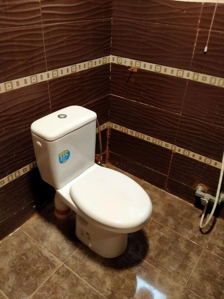 فندق غصون - Bathroom