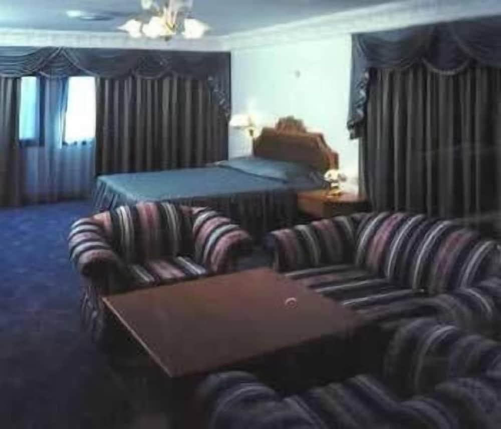 Bowshar International Hotel - Muscat - Room