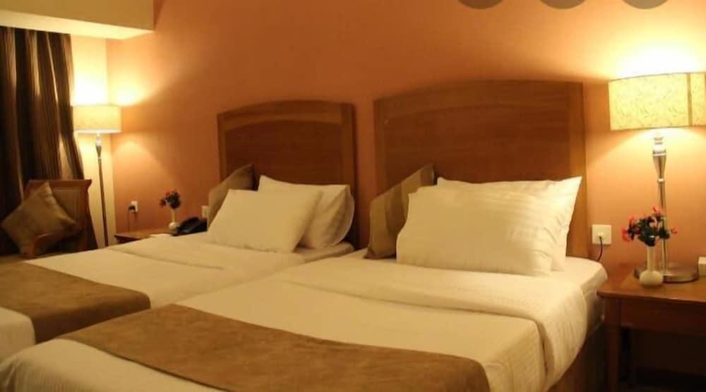 فندق ريف الملز الدولي - Room