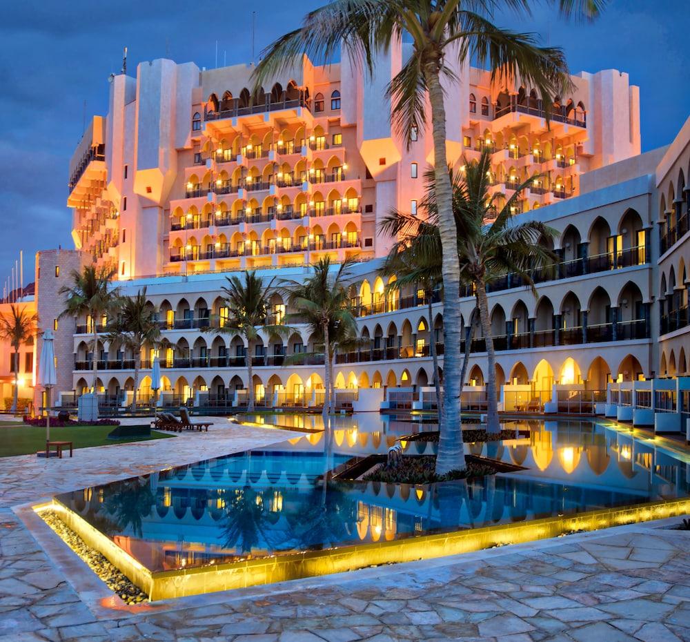 Al Bustan Palace, a Ritz-Carlton Hotel - Property Grounds