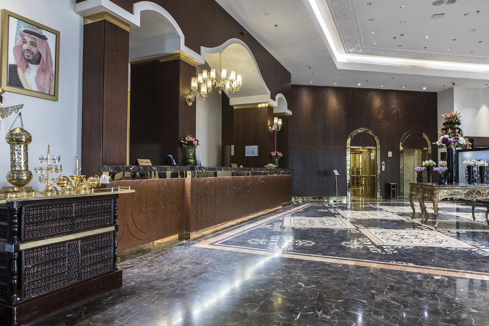 Crowne Plaza Riyadh Al Waha, an IHG Hotel - Lobby