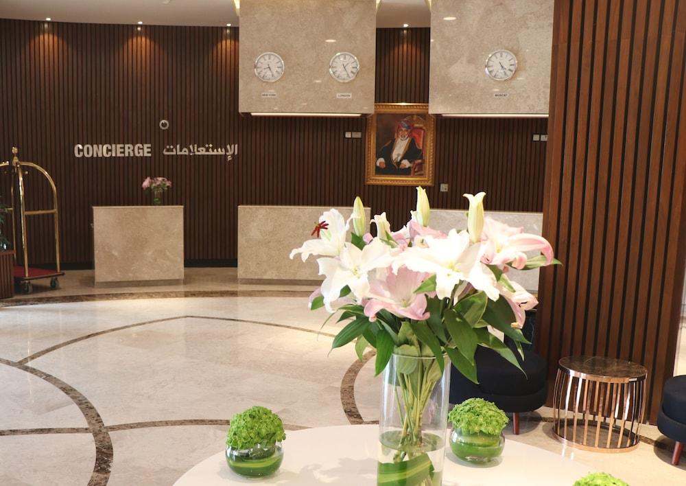 Radisson Hotel Muscat Panorama - Lobby