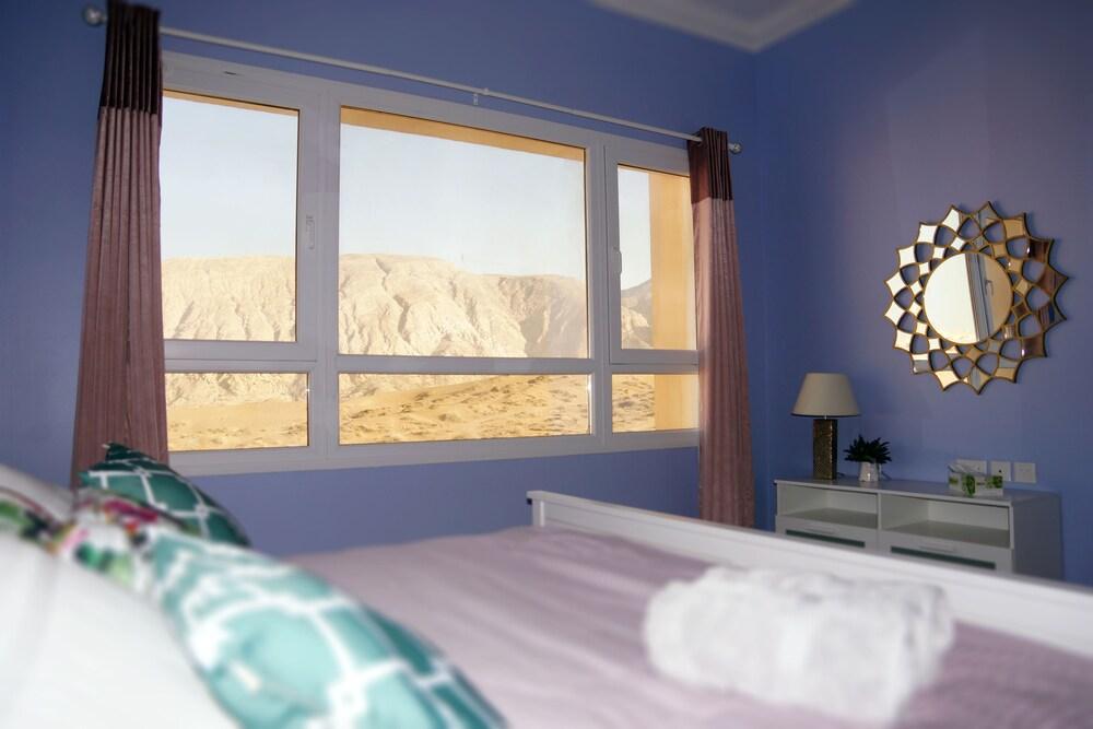 Mountain and Dune view - Room