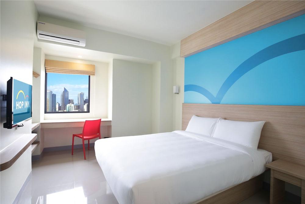 Hop Inn Hotel Tomas Morato Quezon City - Featured Image