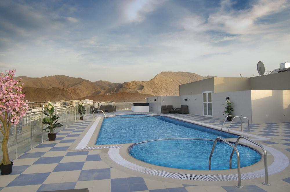 Al Murooj Grand Hotel - Outdoor Pool